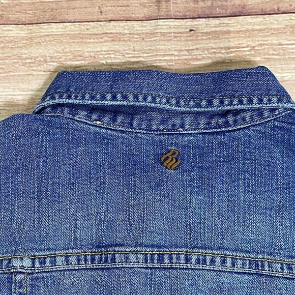 NWT ROCAWEAR Women's Denim Long Sleeve Jacket - Size Medium R98003X Logo - Picture 4 of 13